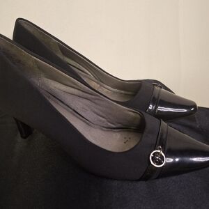 Marbella Elegant Black Women's 3" Heels Size 9.5